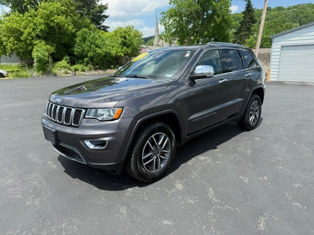 2019 Jeep Grand Cherokee Limited in Granite Crystal — front three-quarter view